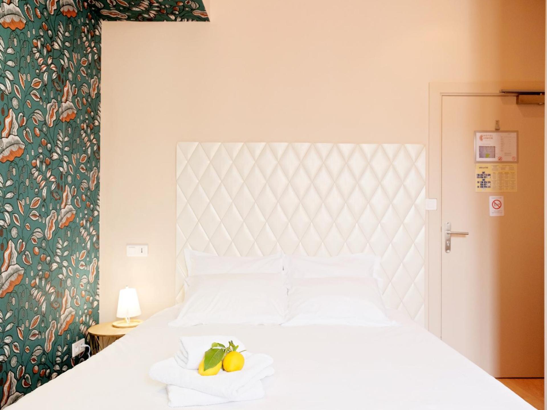 מנטון Hotel Lemon מראה חיצוני תמונה